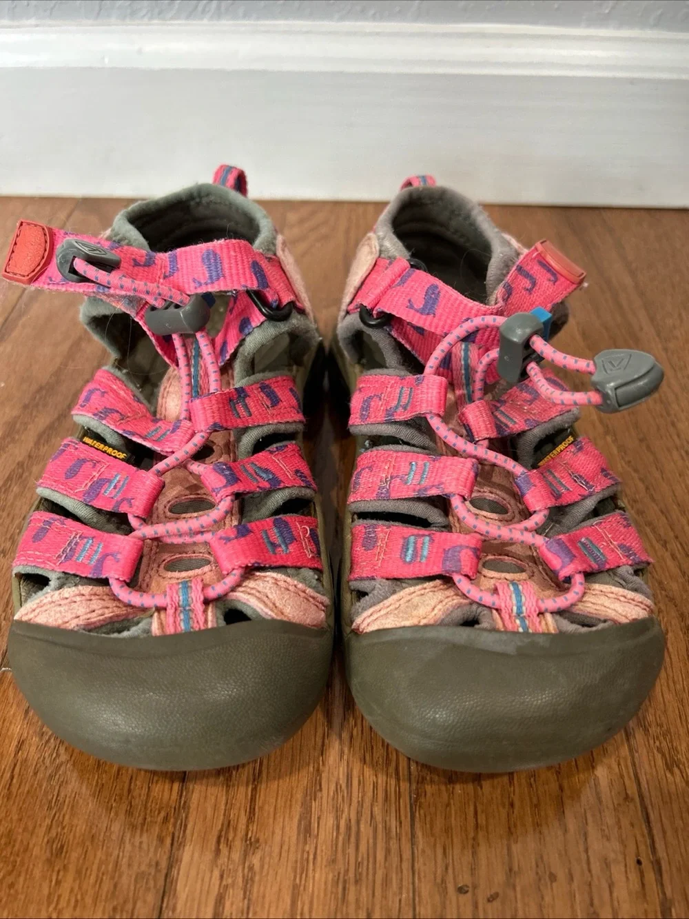 Keen Newport H2 Water Sandals Girls Size 12 Pink